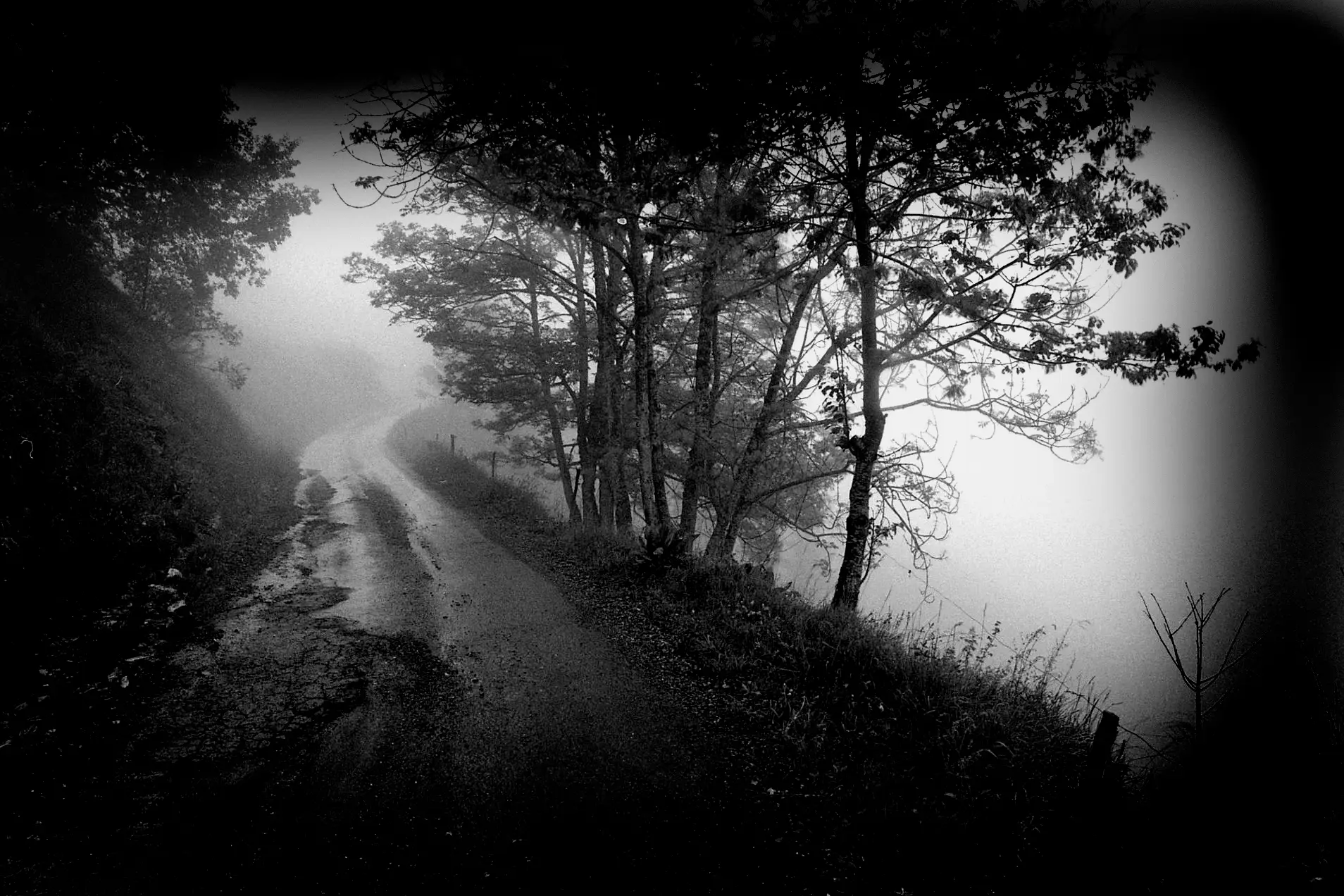 Route vers le Col de la Croix de l'Aravis en Haute-Savoie – notre méthode de gestion de patrimoine